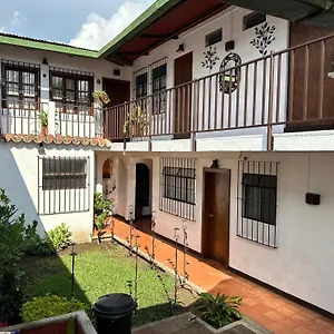 casa-blanca-guatemala.guatemalaantiguahotels.com/