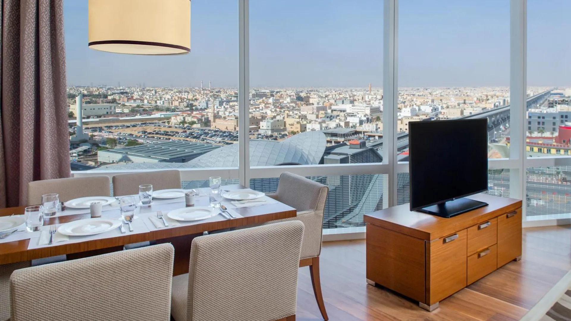 Hilton Riyadh Hotel & Residences 5*,